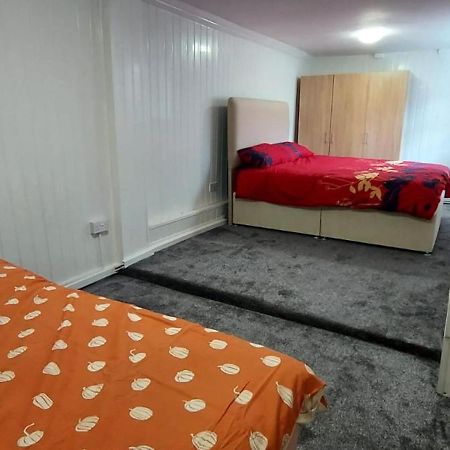 Lovely 3-Bed Apartment In Parkgate Rotherham Buitenkant foto